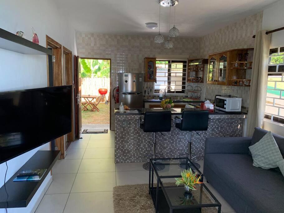 Crystal Apartments Seychelles Seaview Ground Floor Glacis  エクステリア 写真